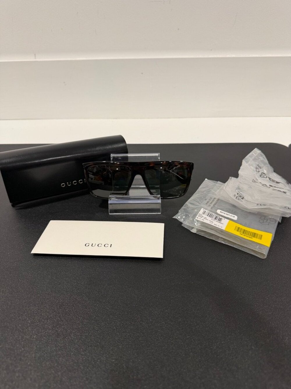 Gucci NIB Sunglasses Tortoise Shell Green Lenses (JB1498)